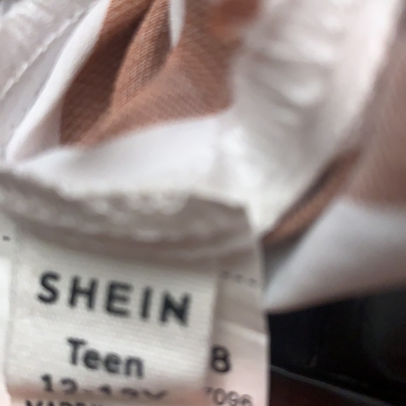 Stripped Romper - Picture 3 of 3